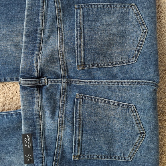 Liverpool, Los Angeles, Gia Glider Flare Pull On Jeans ,Size 12 NWT - Picture 2 of 10